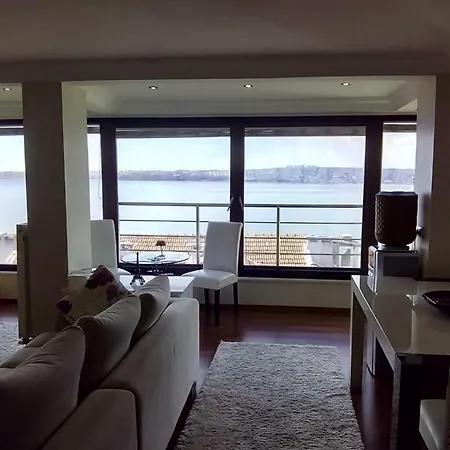 Villa A Wonderful Sea View In İstanbul